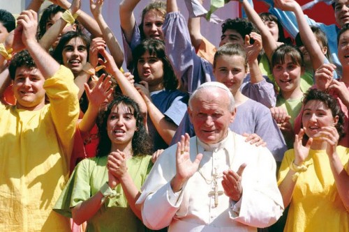 San Giovanni Paolo II con i giovani